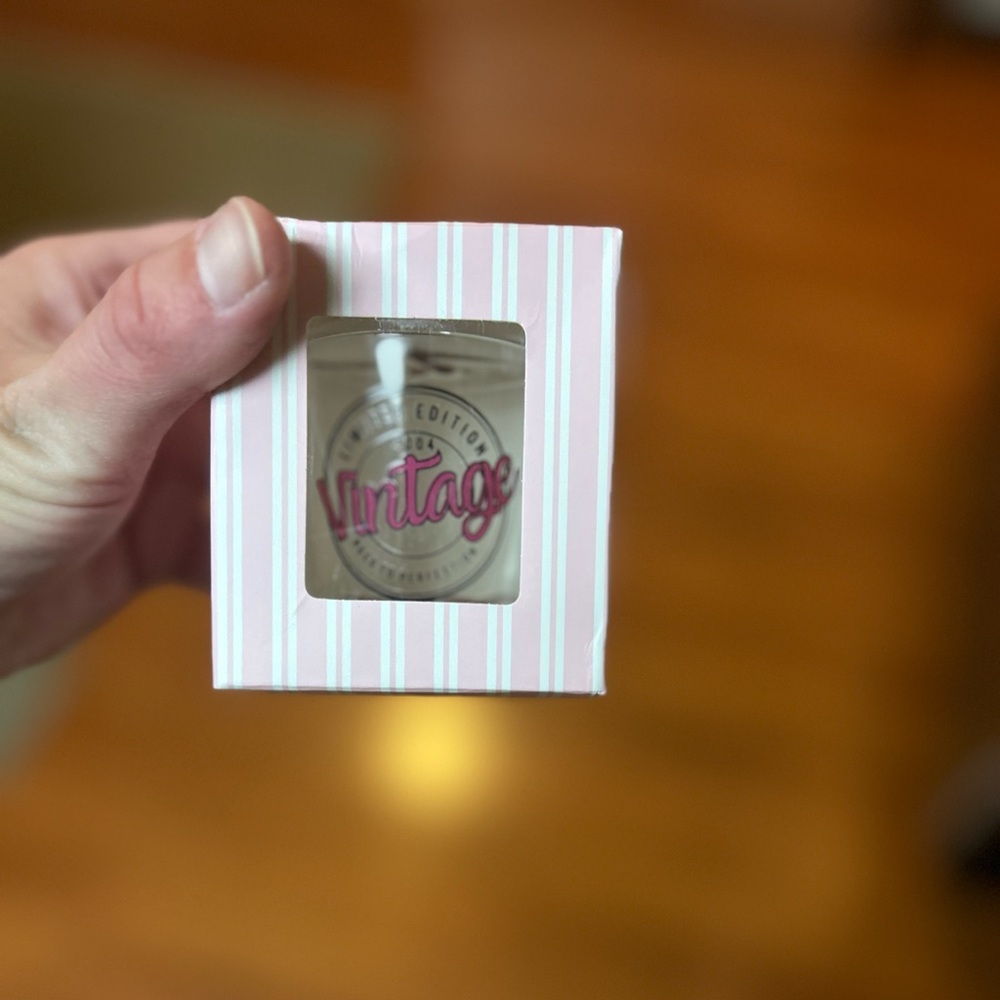 LOVEVOYAGE | 21st Birthday Shot Glass - Picture 4 of 8
